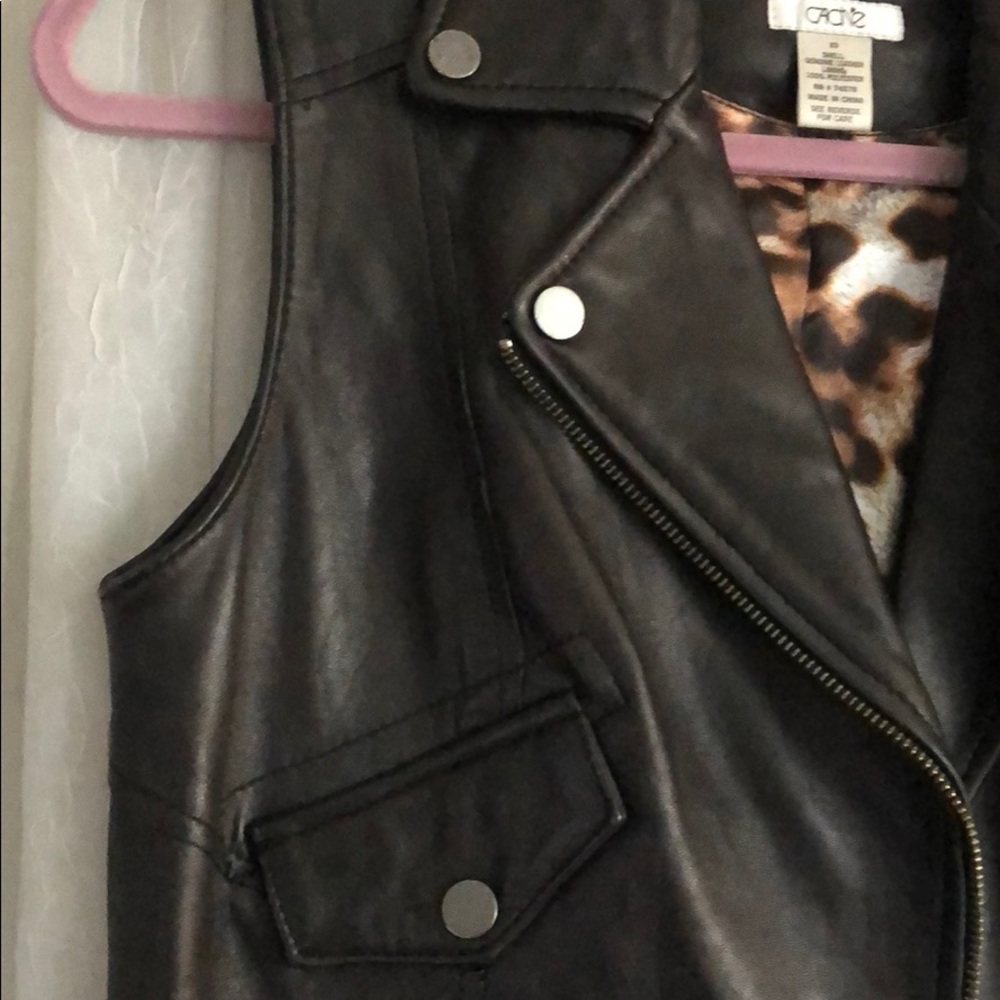Black genuine leather vest - Picture 4 of 6